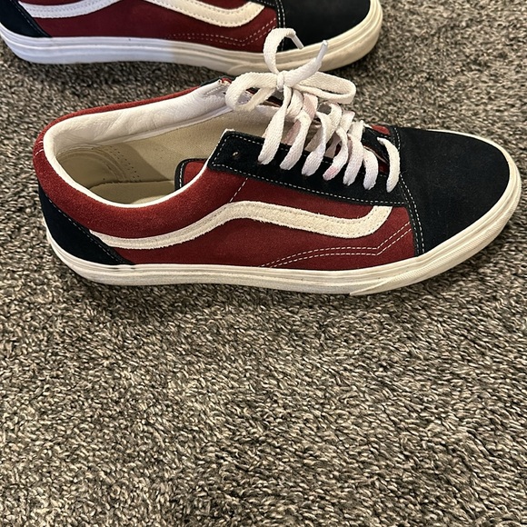 Men’s Vans - Picture 3 of 11